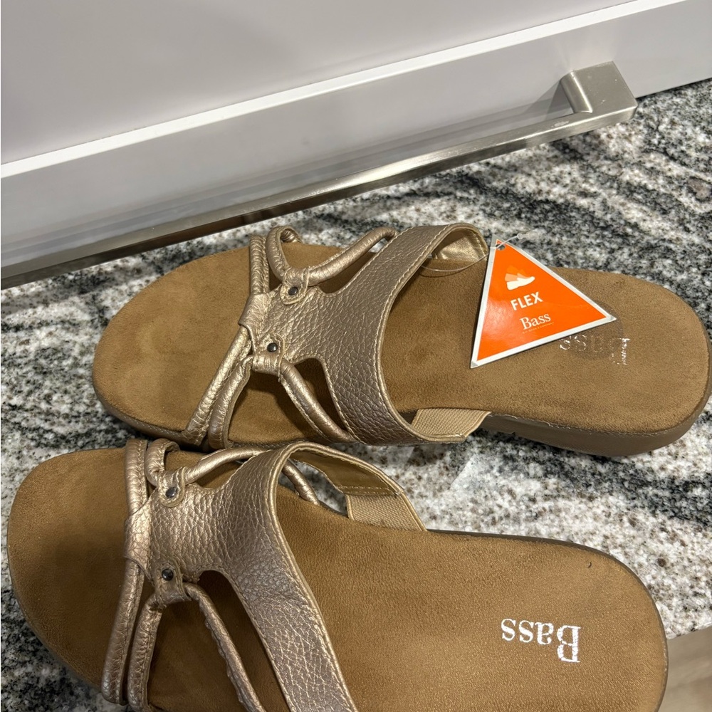 Bass Women's Metallic Sandals